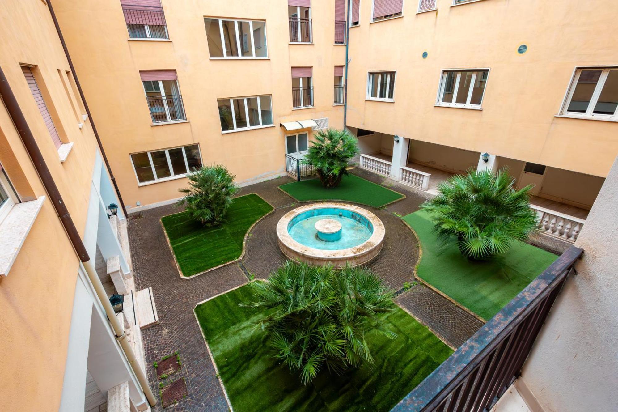 Хостел Ah Roma Экстерьер фото